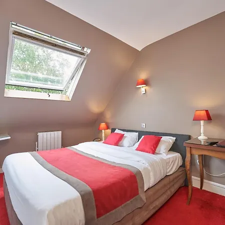 Готель Logis Du Theatre