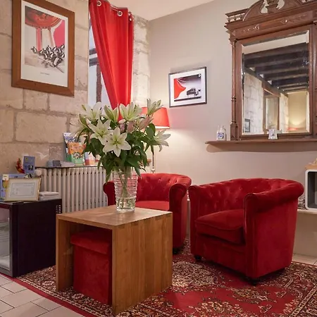 Logis Du Théâtre Hotel 2*