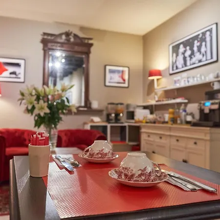 Hotell Logis Du Theatre