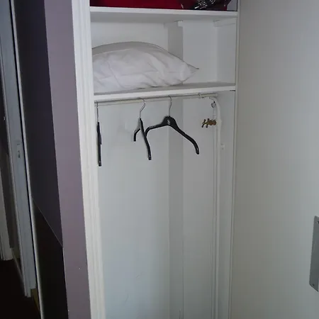 Hotel Logis Du Theatre