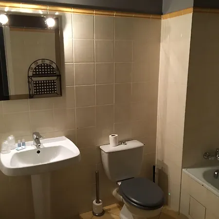 Logis Du Theatre Готель Тур