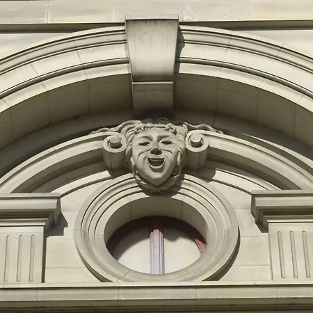 Logis Du Theatre