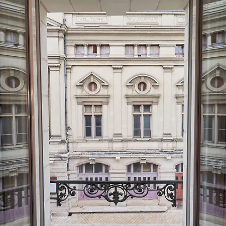 Hotel Logis Du Théâtre Tours