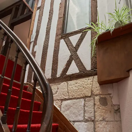 Logis Du Théâtre Hotel