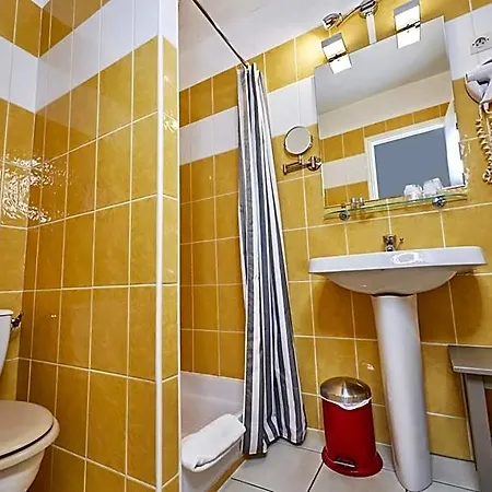 Logis Du Theatre Hotel 2*