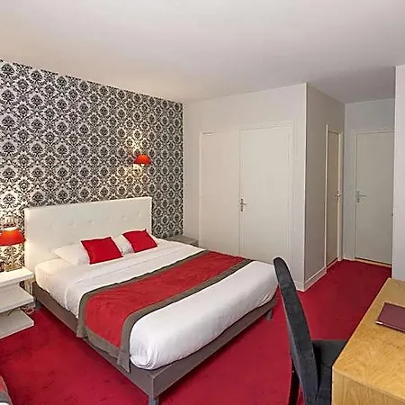 Hotel Logis Du Theatre 2*