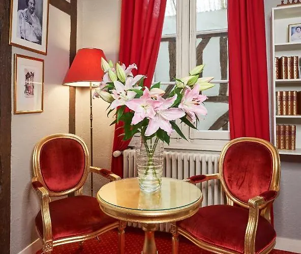 Hotel Logis Hotel Du Theatre 2*