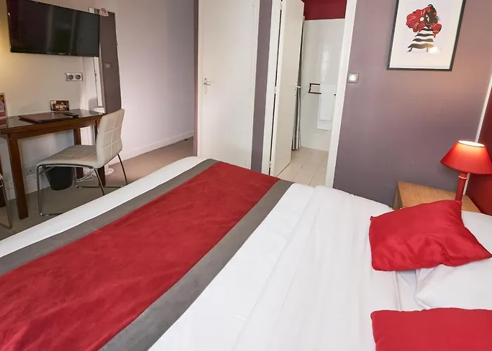 Otel Logis Du Theatre Tours