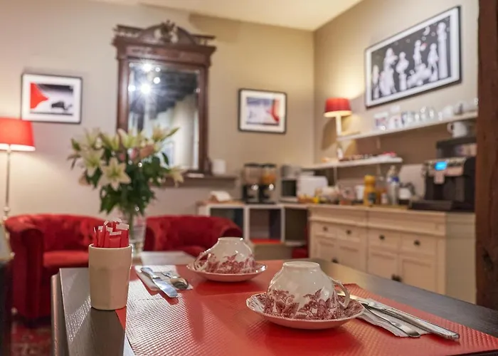 Hotel Logis Hotel Du Theatre