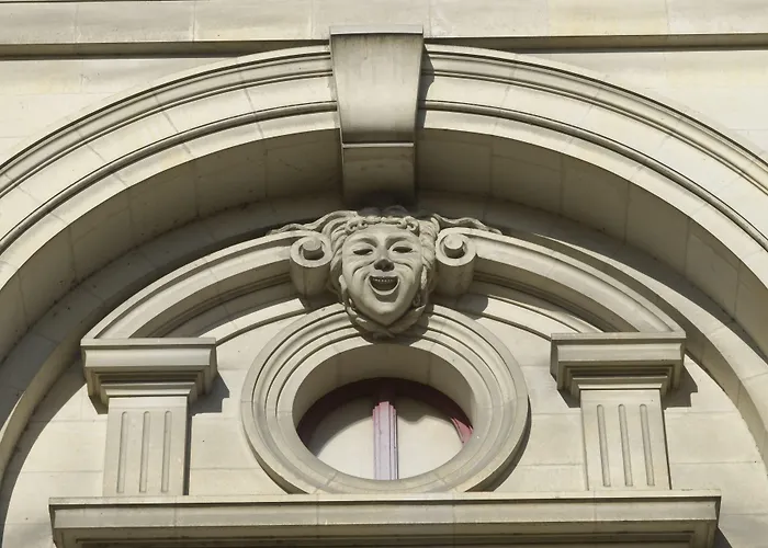 Logis Hotel Du Theatre