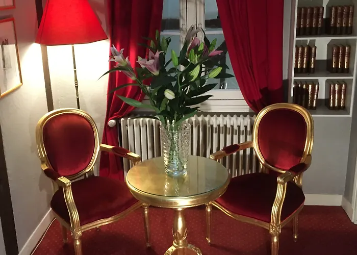 Otel Logis Du Theatre 2*