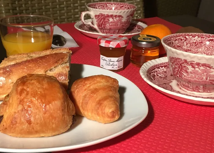 Logis Du Theatre 2* Tours