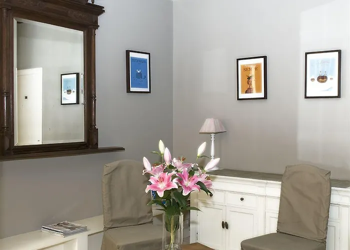 Logis Hotel Du Theatre 2*